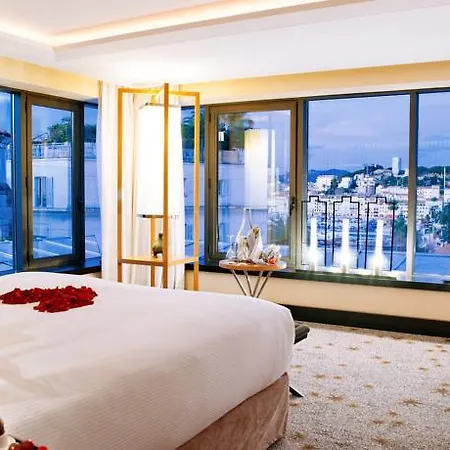 Five Seas By Inwood Отель 5*