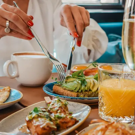 فندق Five Seas By Inwood كان